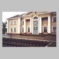 111-1099 Am Wehlauer Bahnhof im Juni 2002.jpg